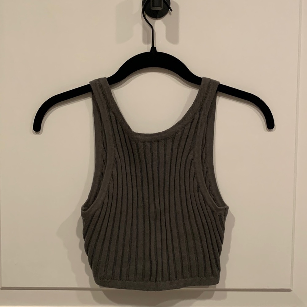 COTTON CANDY Grey ribbed crop top with plunge back